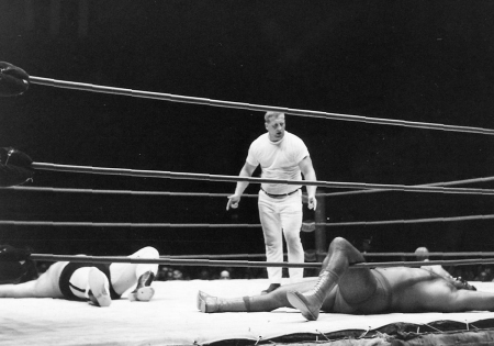 Referee Hunter counts both wrestlers out