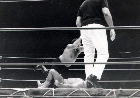Iaukea splashes Morales