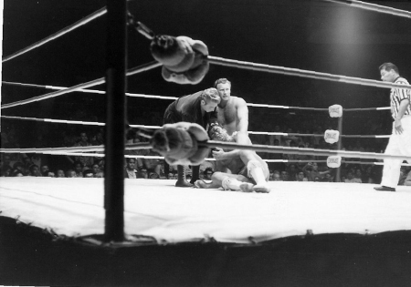 Bockwinkel and Shane helps Wahoo